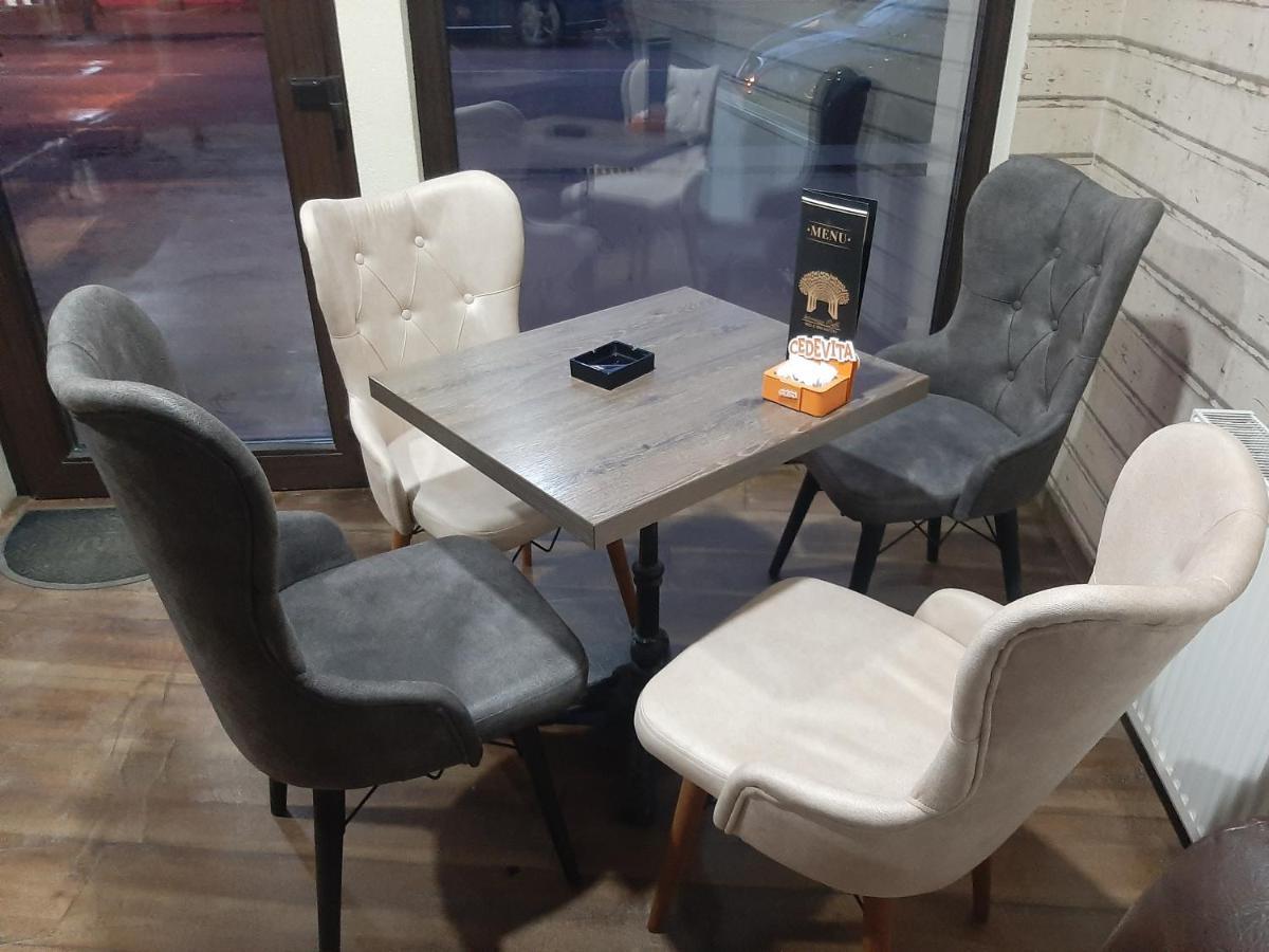 Bed&Breakfast Intermezzo Caffe Kikinda Ngoại thất bức ảnh